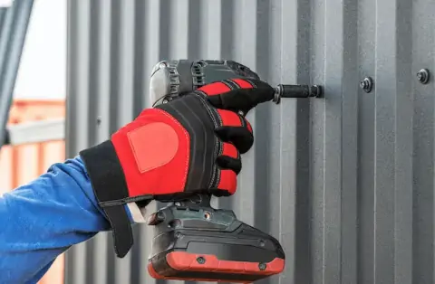 Travaux de zinguerie - Sainte-Suzanne